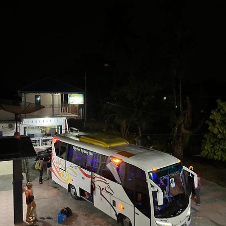 Penginapan Malompek Syariah Padang Kültér fotó